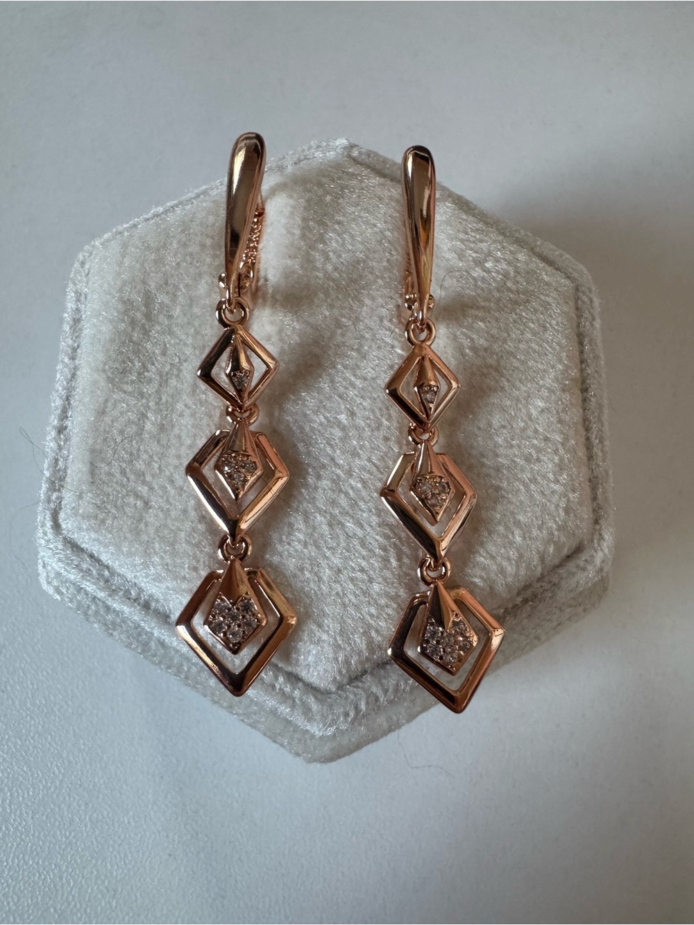 14K 585 Rolled Rose Gold Dangle Earrings